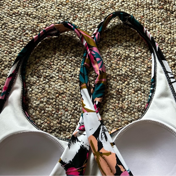 Kona Sol One Piece Small - Picture 7 of 7